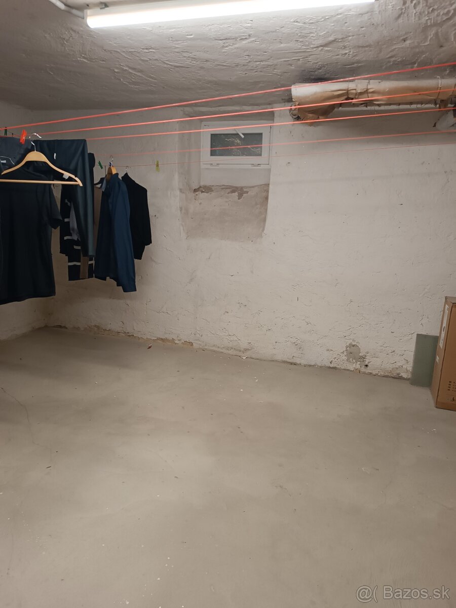 Na predaj 3-izbový byt Bratislava,Nivy - 17