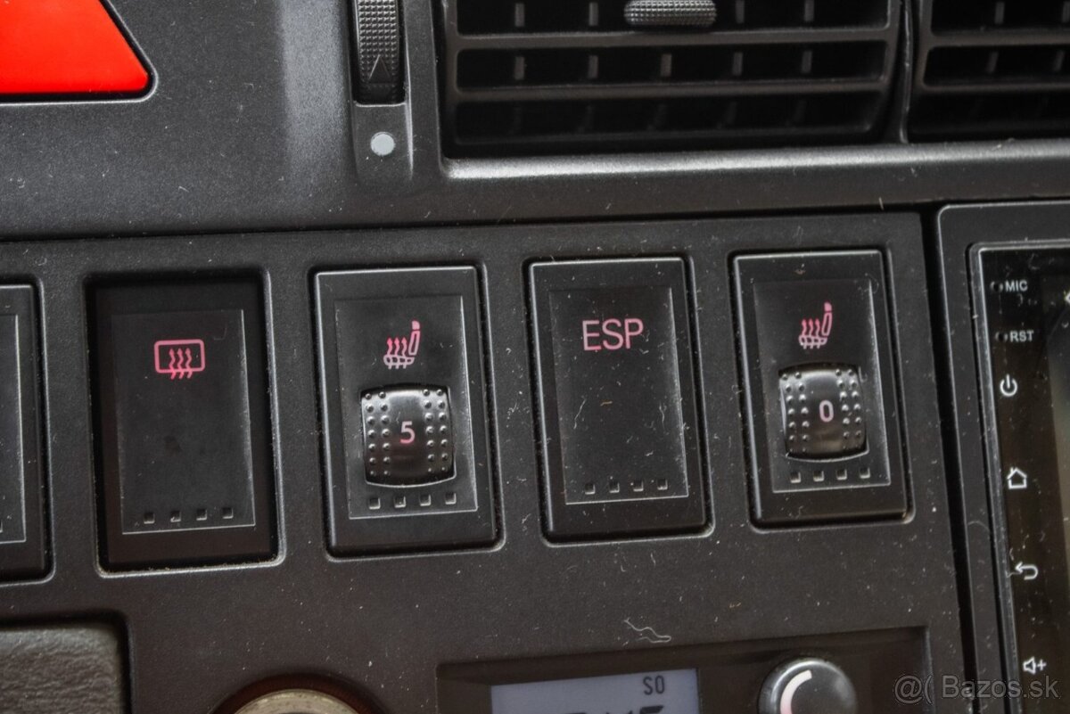 Volkswagen Transporter T4 2.5 TDI, 75kW, M5 - 17