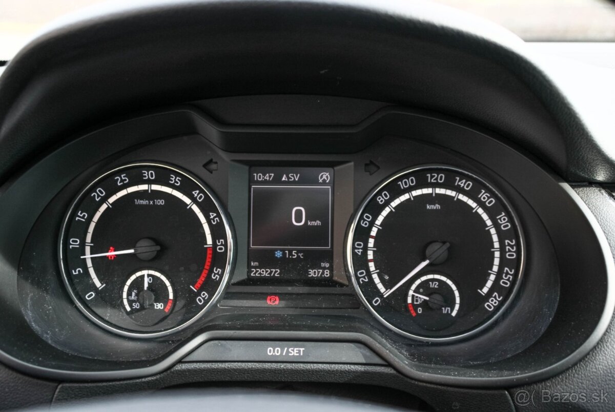 Škoda Octavia 2.0 TDI CR DPF RS - 17