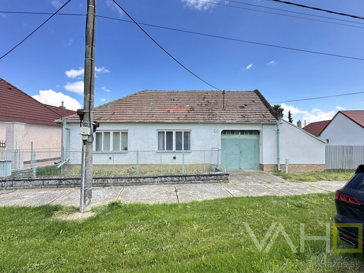 Rodinný dom s veľkým pozemkom a potenciálom – Siladice - 17