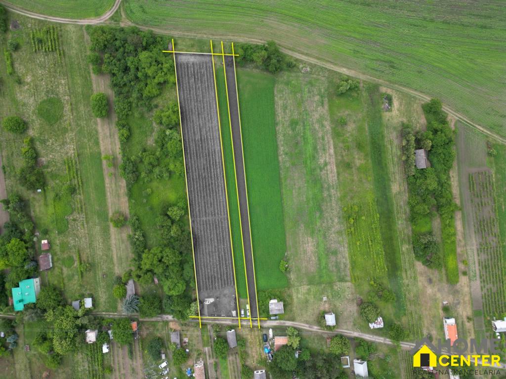 NA PREDAJ POSCHODOVÁ CHATA S VYNICOU A VÍNNOU PIVNICOU NEĎAL - 17