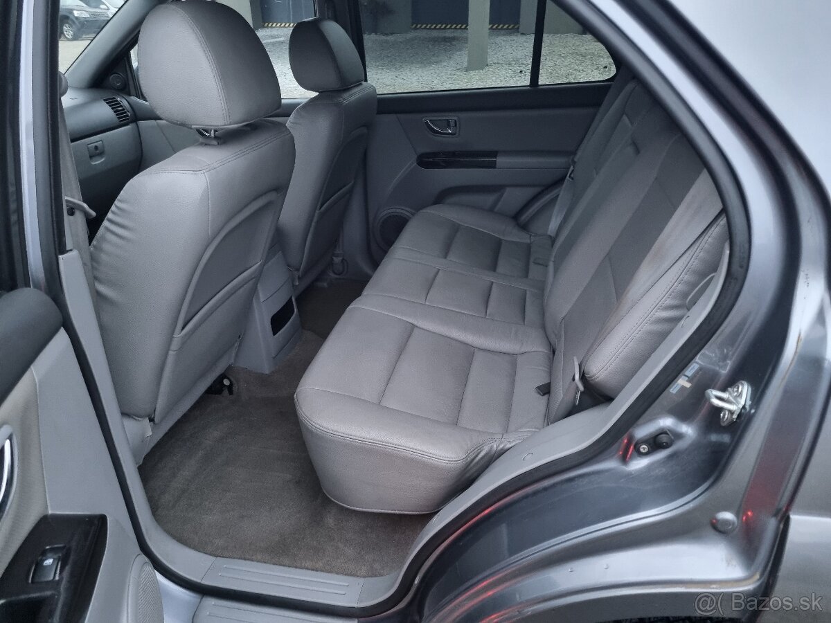 KIA SORENTO 2,4CRDi 4x4 FACELIFT - 17