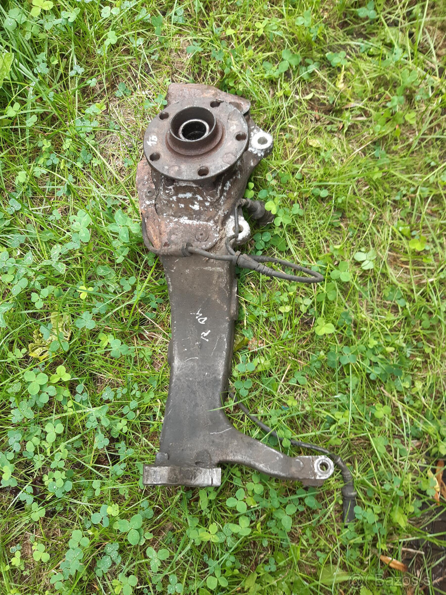 AUDI A8 D2 4.2 228kw krátká i long - díly - 17