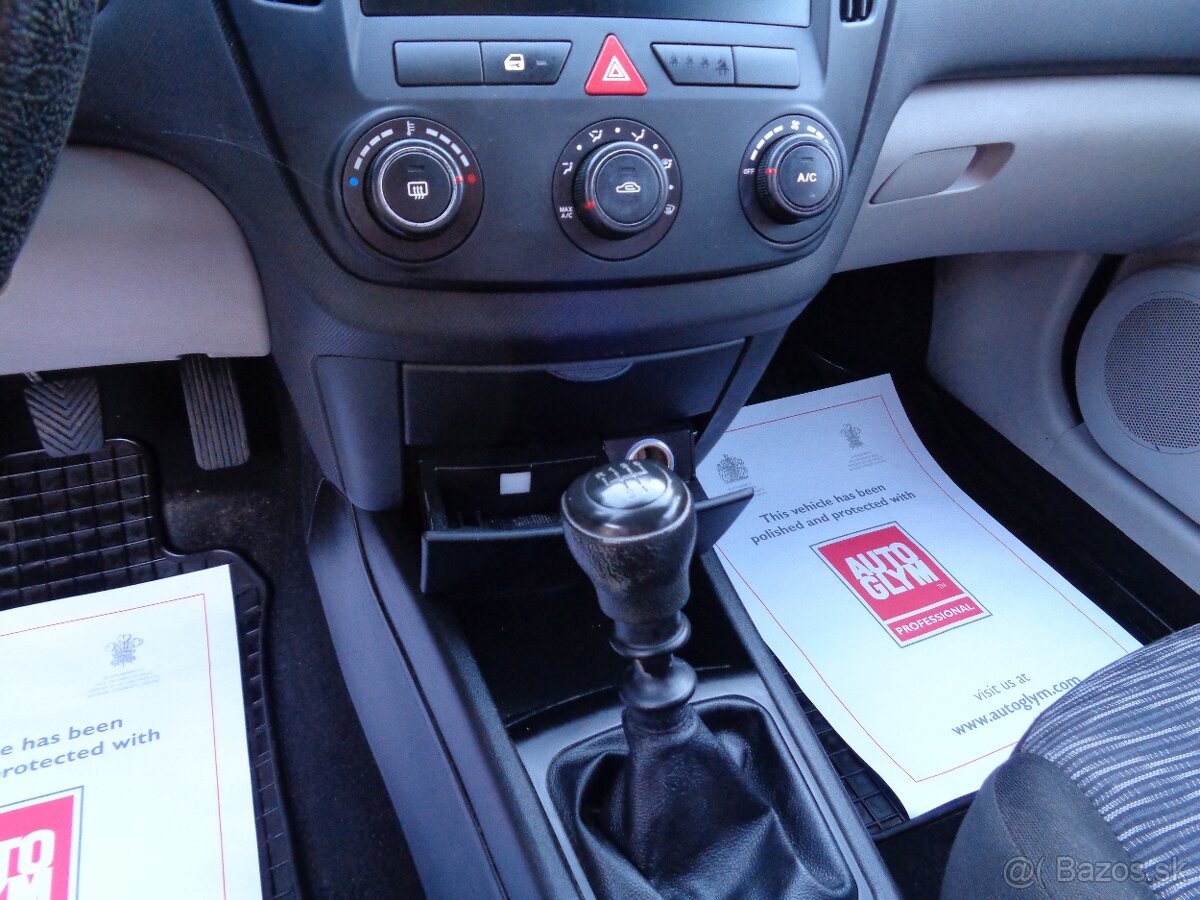 KIA Cee’d 1.6 CRDi VGT LX - 17