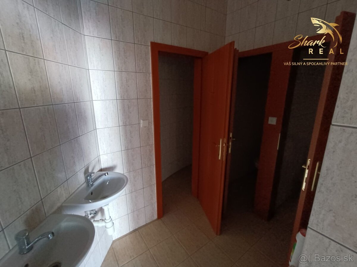 Administratívno-apartmánová budova - 17