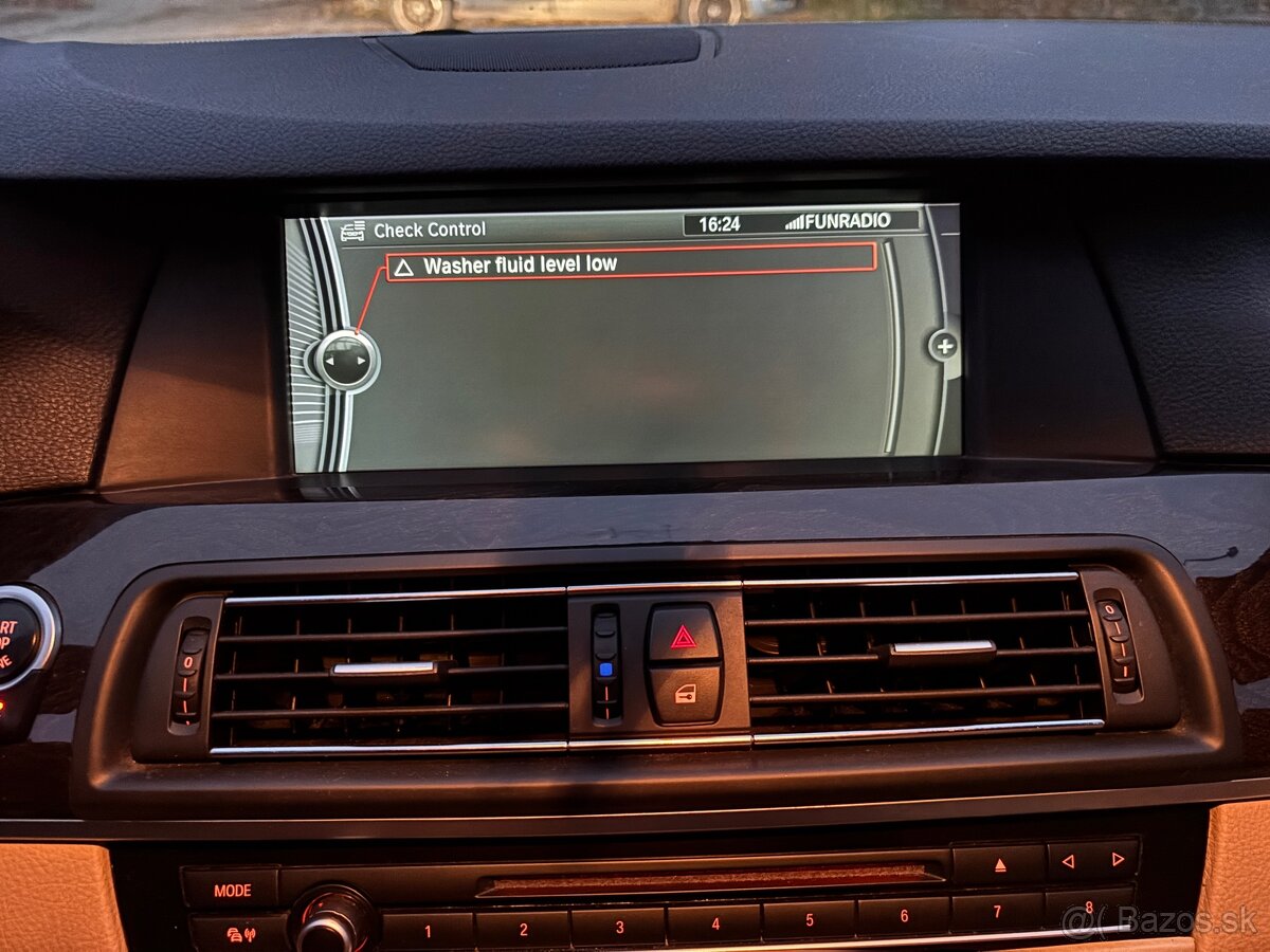 BMW 530xd Mpacket Xdrive PANO webasto adaptiv kamera tažné - 17