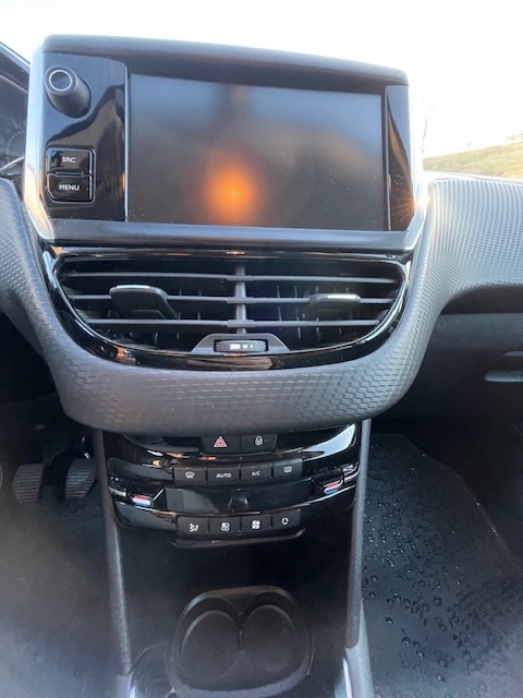 Predám Peugeot 208 Style - 17