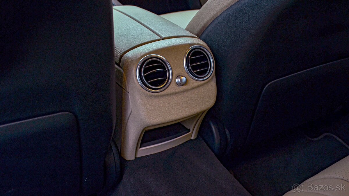 Mercedes-Benz C trieda Kombi 300 d A/T 4MATIC - 17