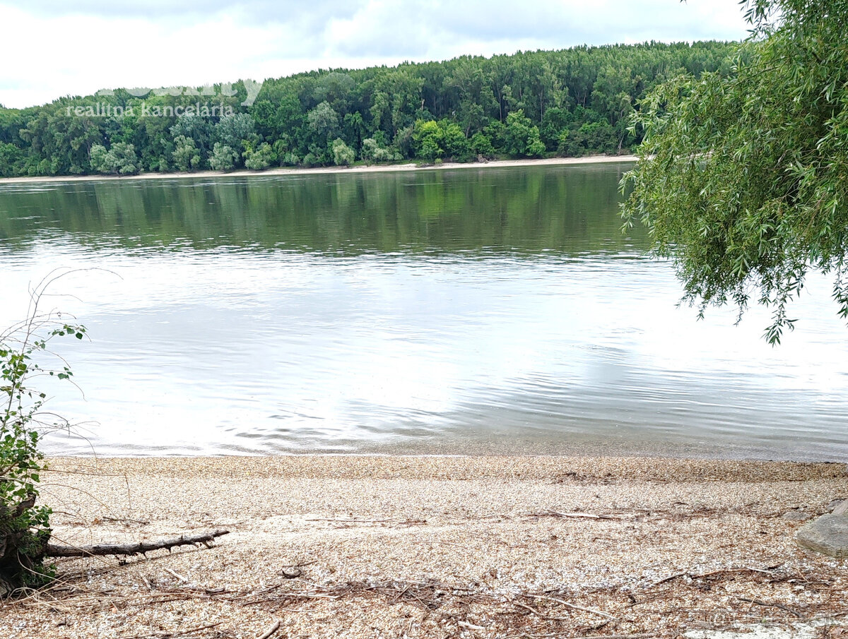 Na predaj rekreačná chata pri Dunaji - 17