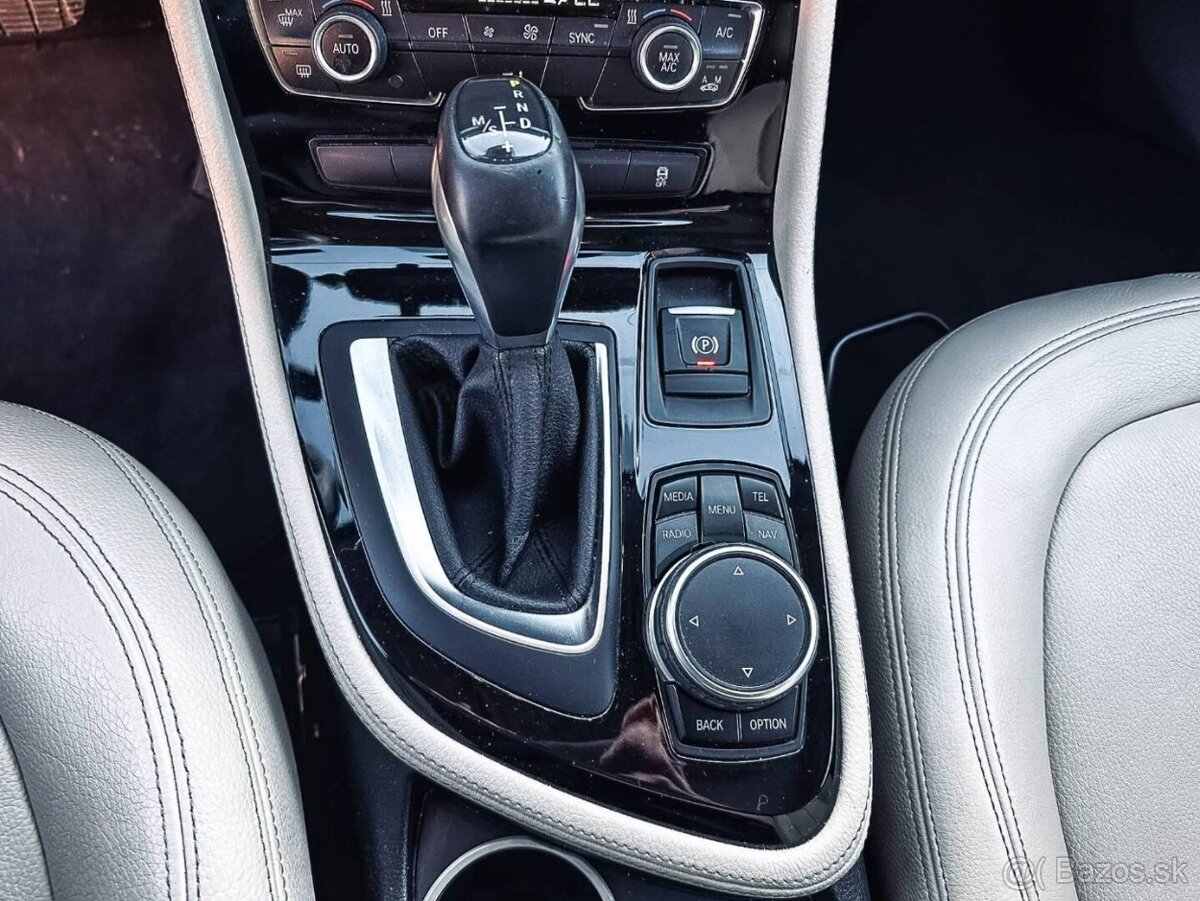BMW Rad 2 Active Tourer 2 218d Luxury Line A/T - 17