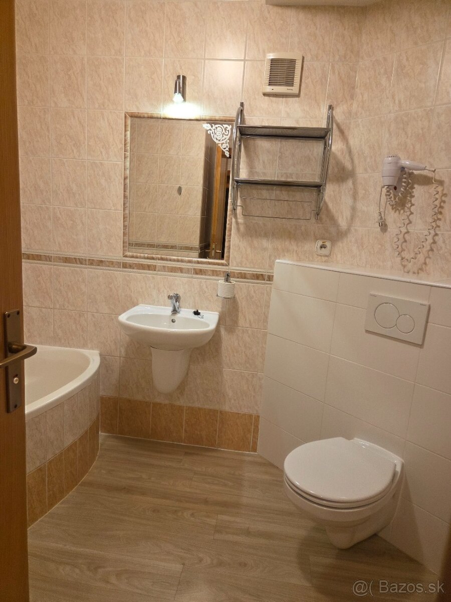 PRENAJMEM APARTMÁN V NÁMESTOVE - 17