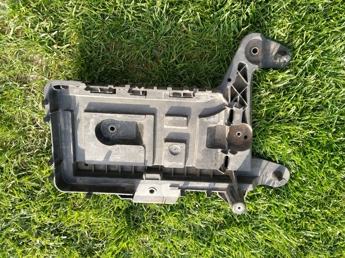 Škoda octavia 2 nádržka ostrekovačov - 17