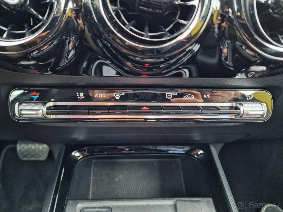 Mercedes-Benz GLA 180 A/T - 17