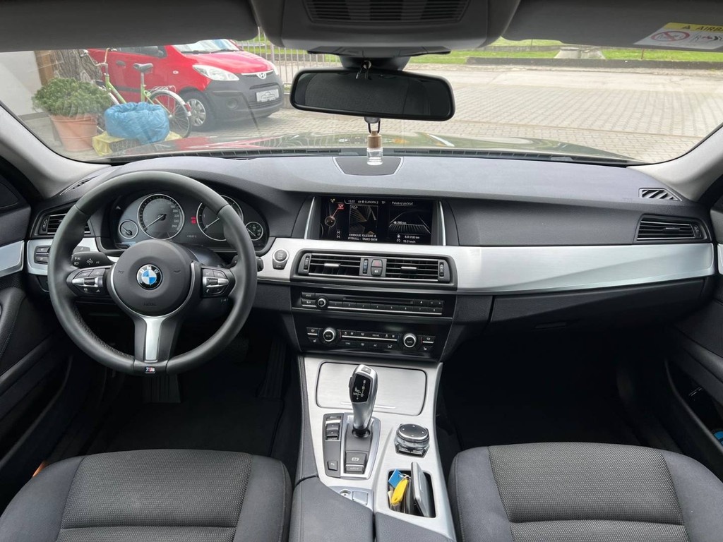 BMW Rad 5 Touring 520d 190k A/T - 17