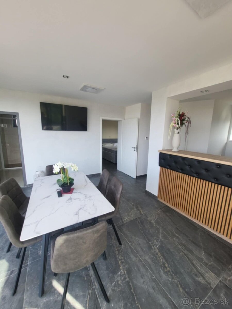 Vila s bazénom na predaj v centre ostrova Vir, Chorvátsko - 17