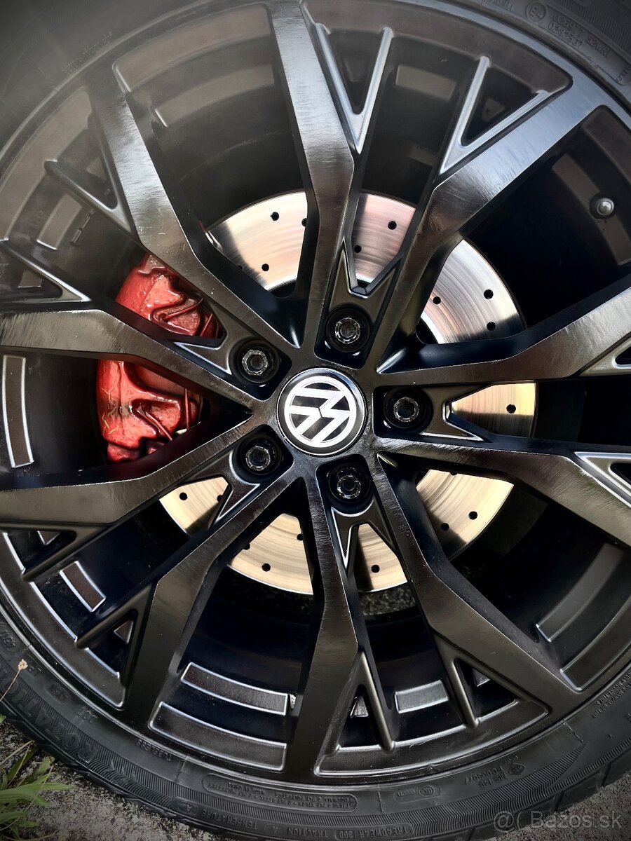 Volkswagen Golf V GTI Edition 30 - 17