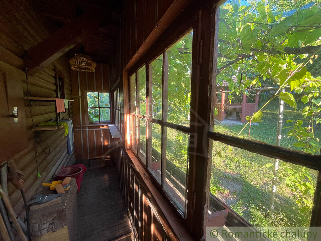 Zrekonštruovaná celoročne obývateľná chata pri Zvolenskej - 17