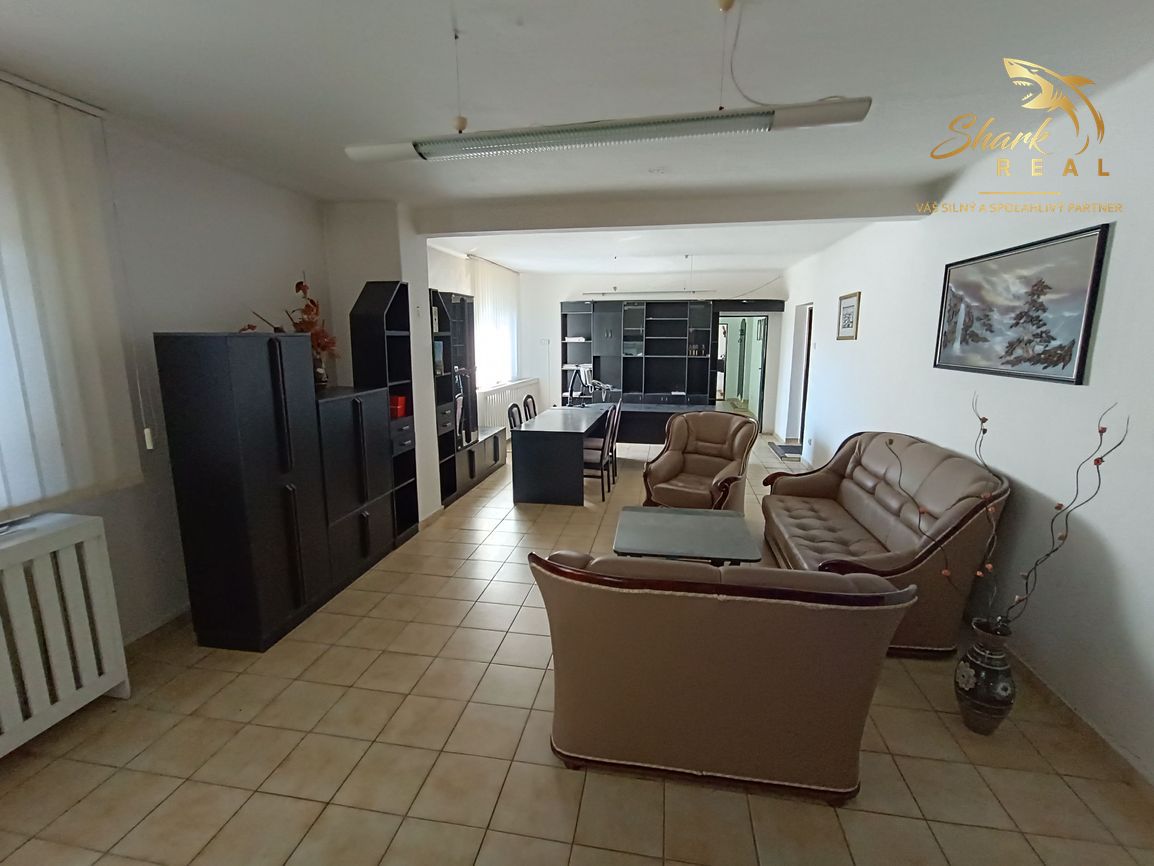 Administratívna budova - 17