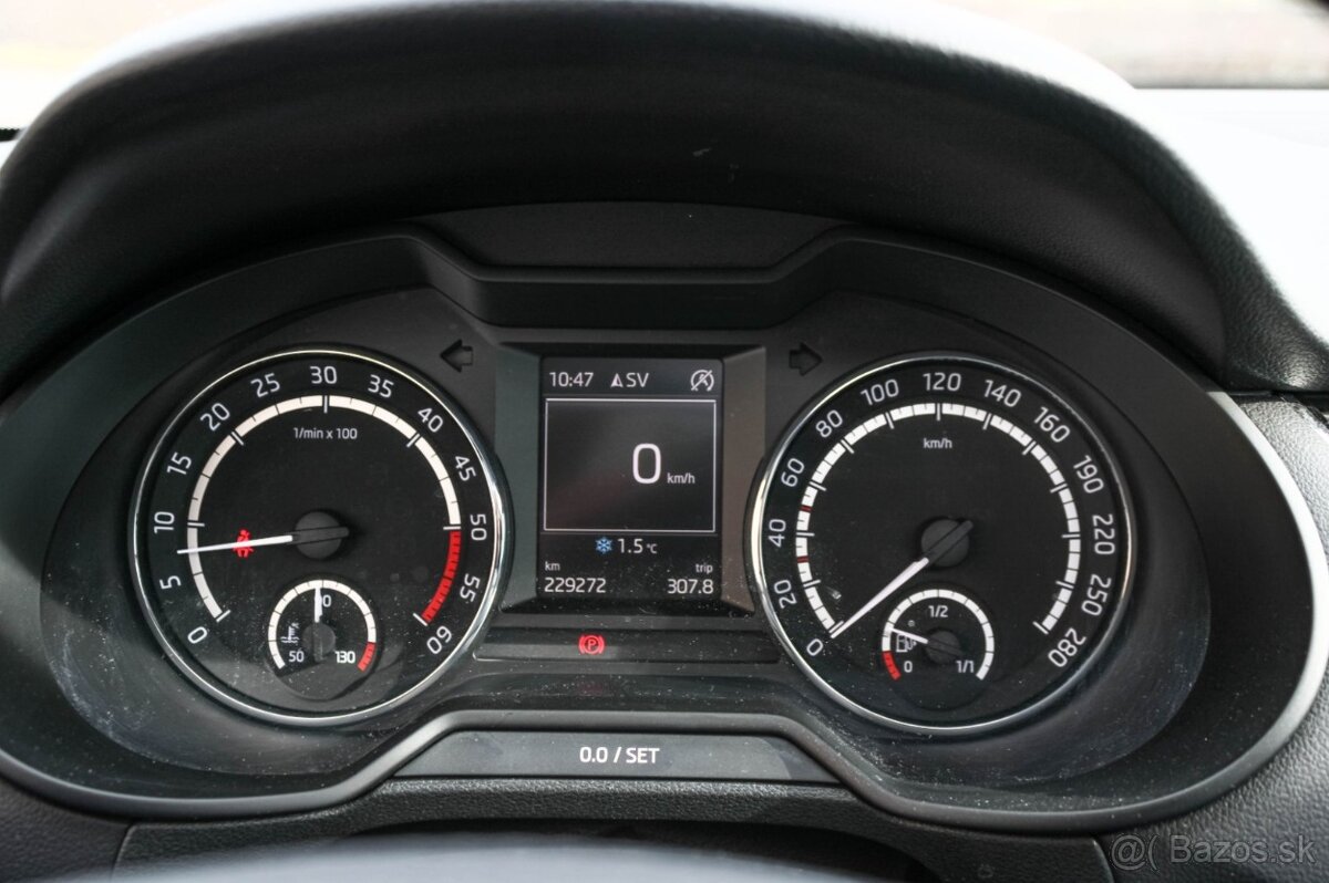 Škoda Octavia 2.0 TDI CR DPF RS - 17