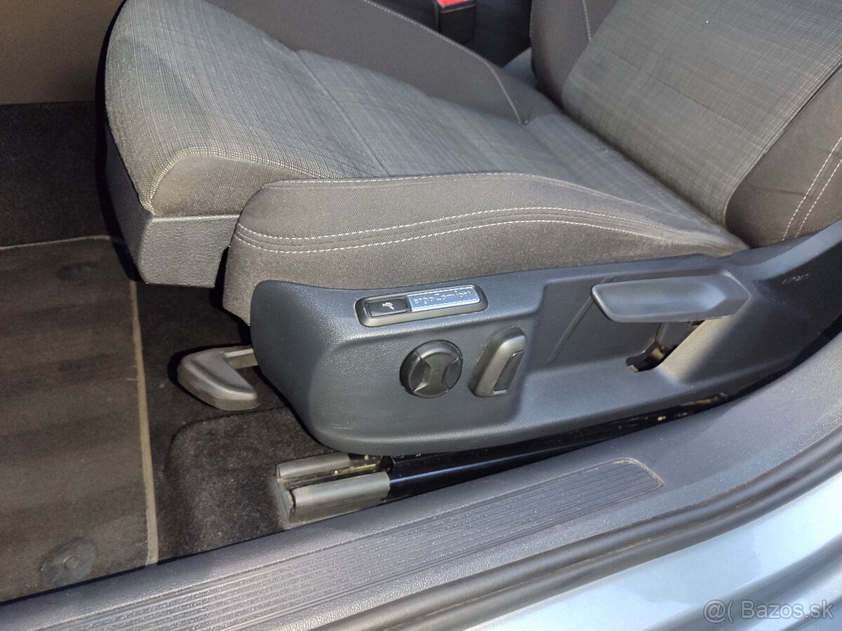 Volkswagen Passat 2.0TDi 110kw Facelift DSG - 17