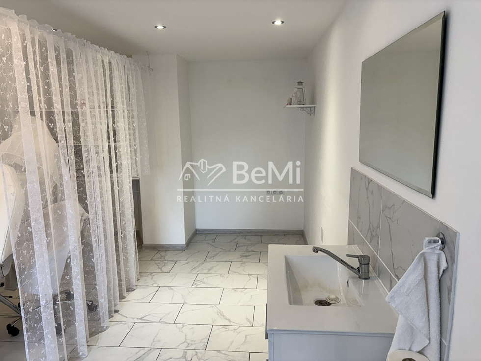 Predaj RD Šalgočka 112-12-ROCHE - 17