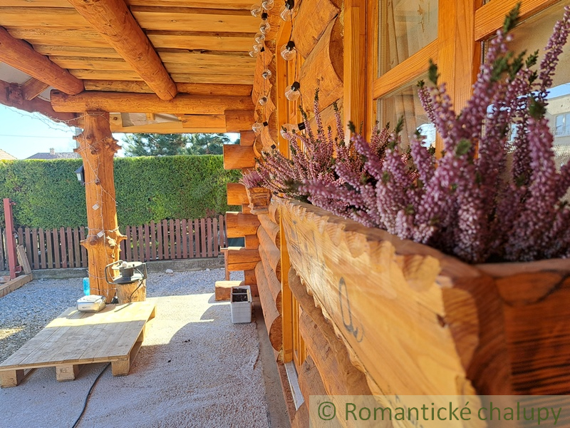 Zrubový domček v tichej časti obce Lehota vhodný na rekreá - 17