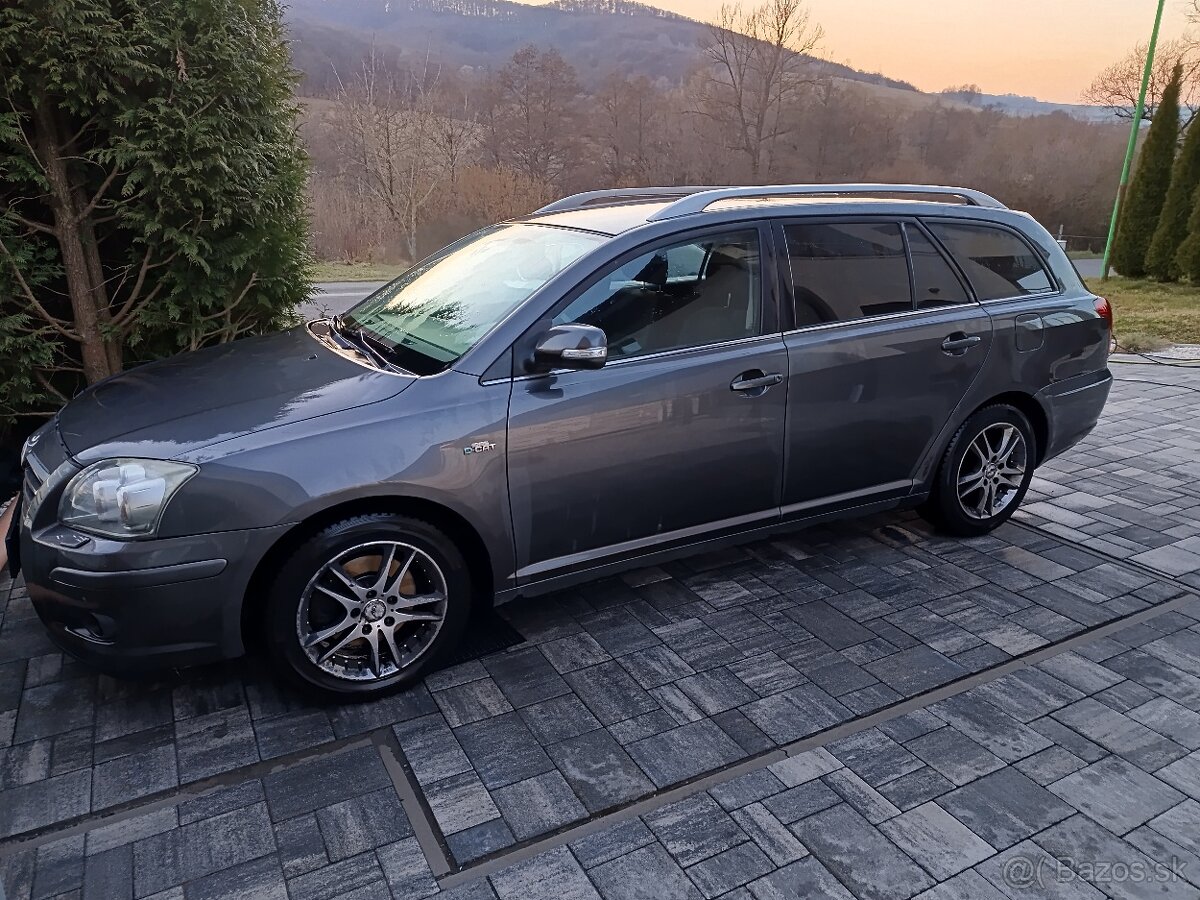 Predam Toyotu Avensis 2.2 D4D-cat - 17