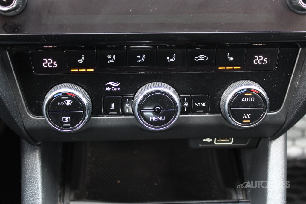 Škoda Octavia Combi 1,0 TSi DSG 85 kW STYLE - 17