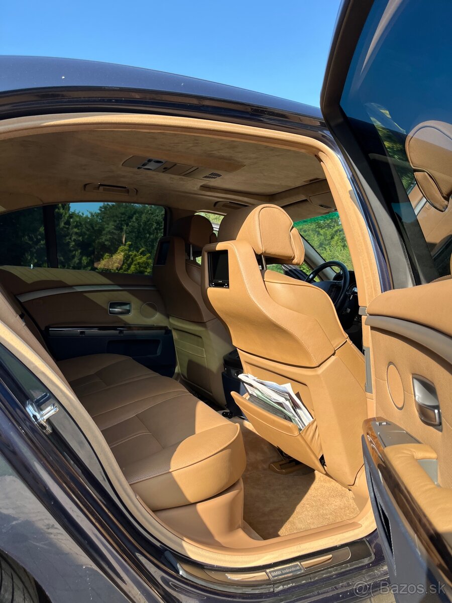 BMW 760i - 17