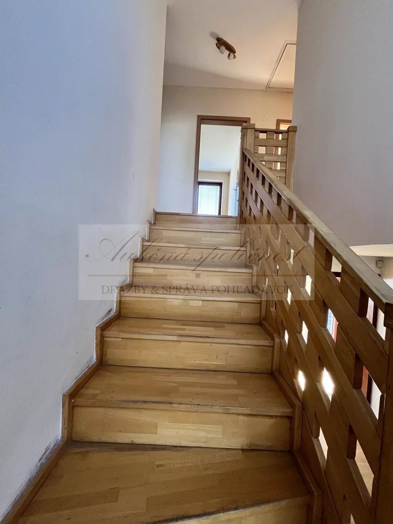 Priestranný rodinný dom na priamy predaj v obci Nová Dedinka - 17