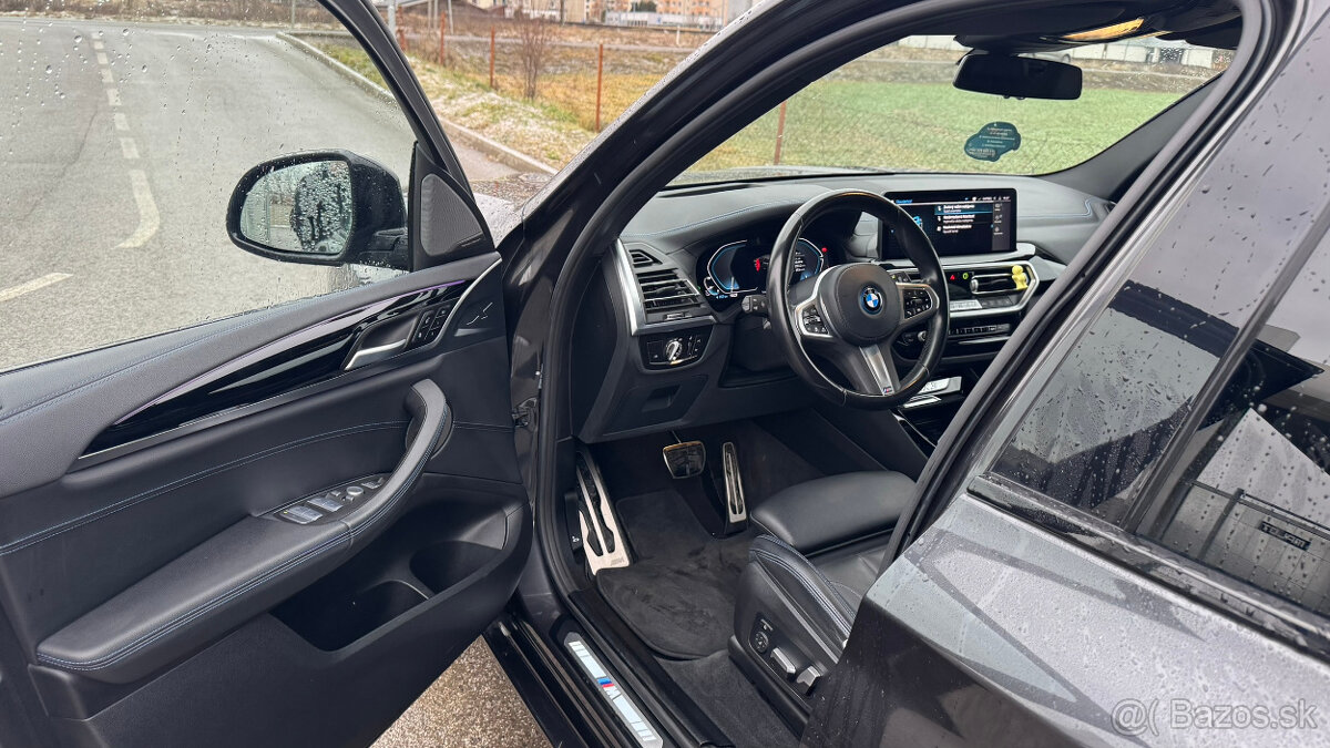 BMW iX3 A/T - 17