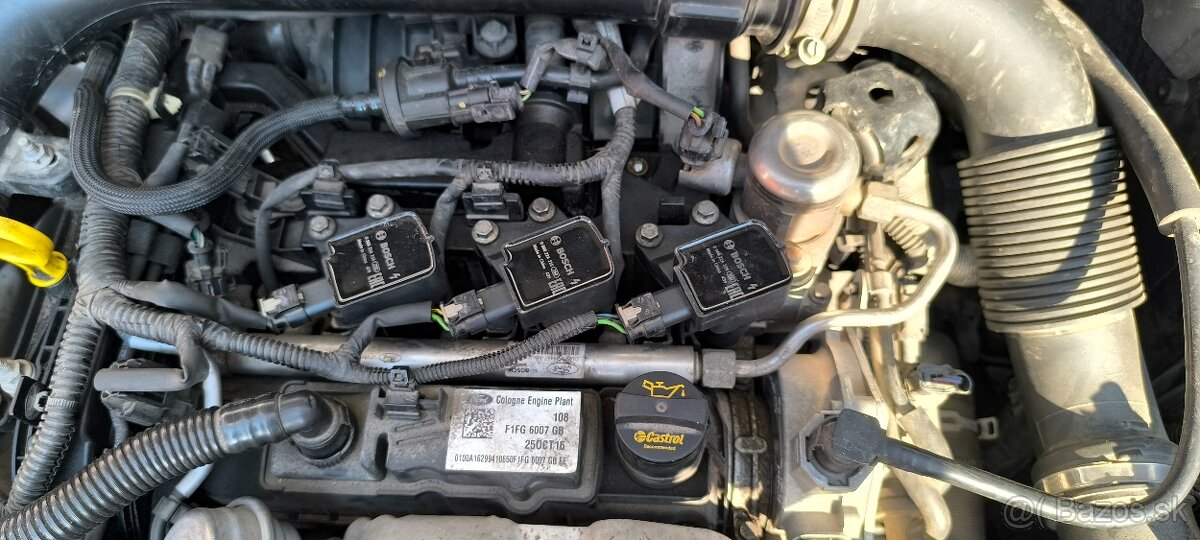 Ford Focus Kombi 1.0 EcoBoost Titanium X - 17