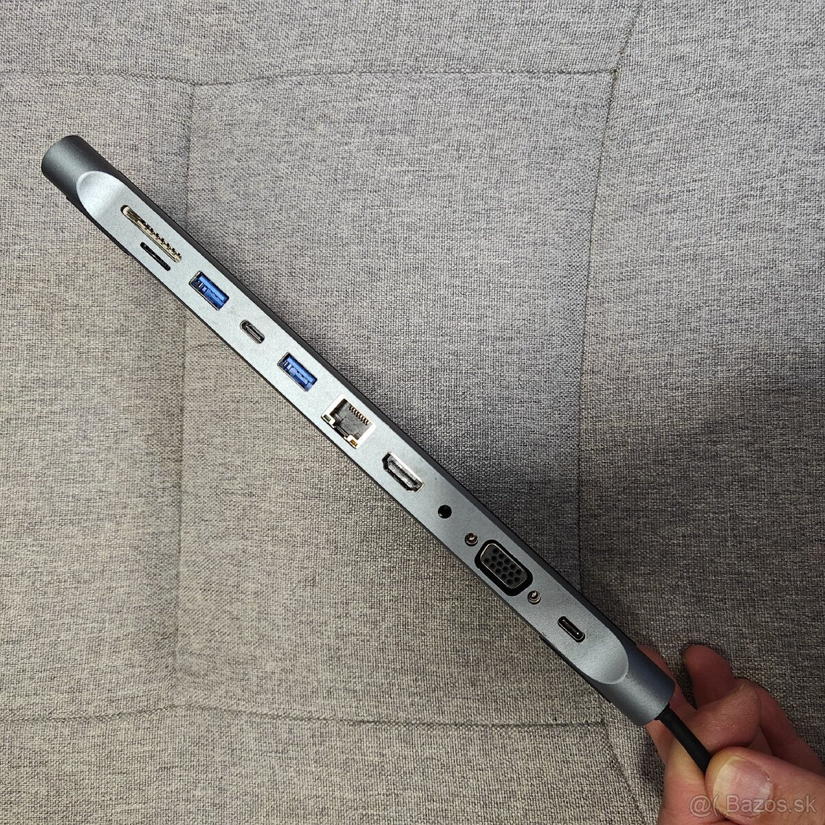 Rôzne USB-C huby, prezentačné zariadenia a príslušenstvo - 17