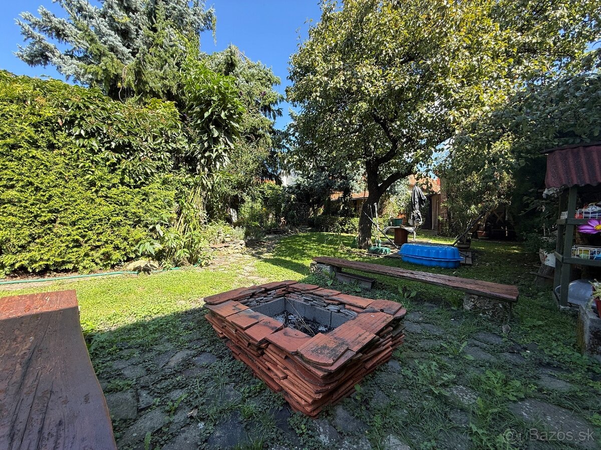 PREDAJ - RODINNÝ DOM - CHALUPA - JEDĽOVÉ KOSTOĽANY - 17