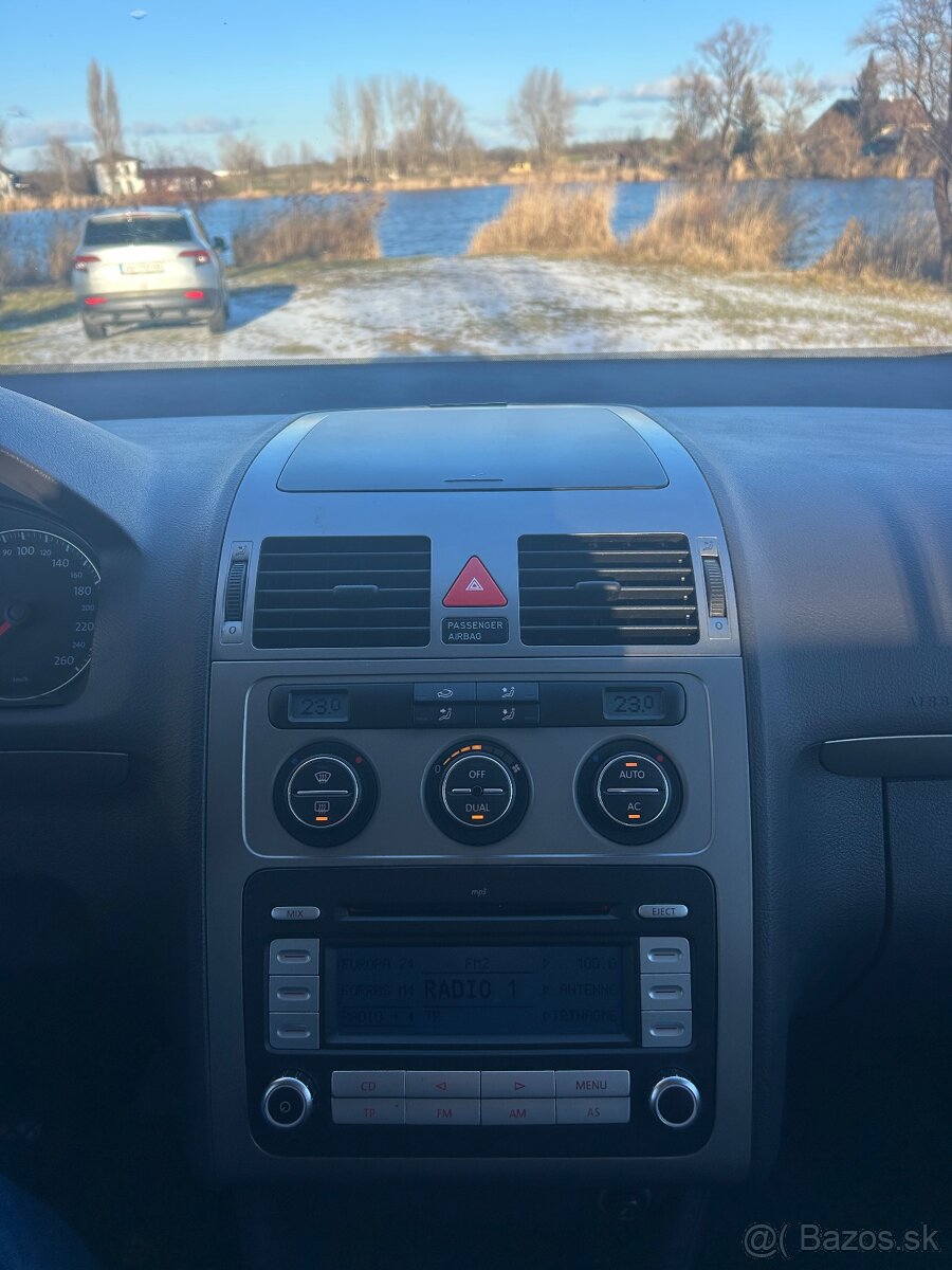 VW Touran Cross 1,9TDi 7m. - 17