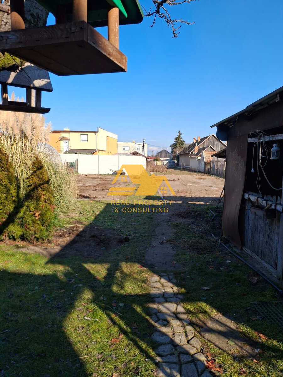 Znížená cena Rodinný dom v tichej uličke v Nesvadoch - 17