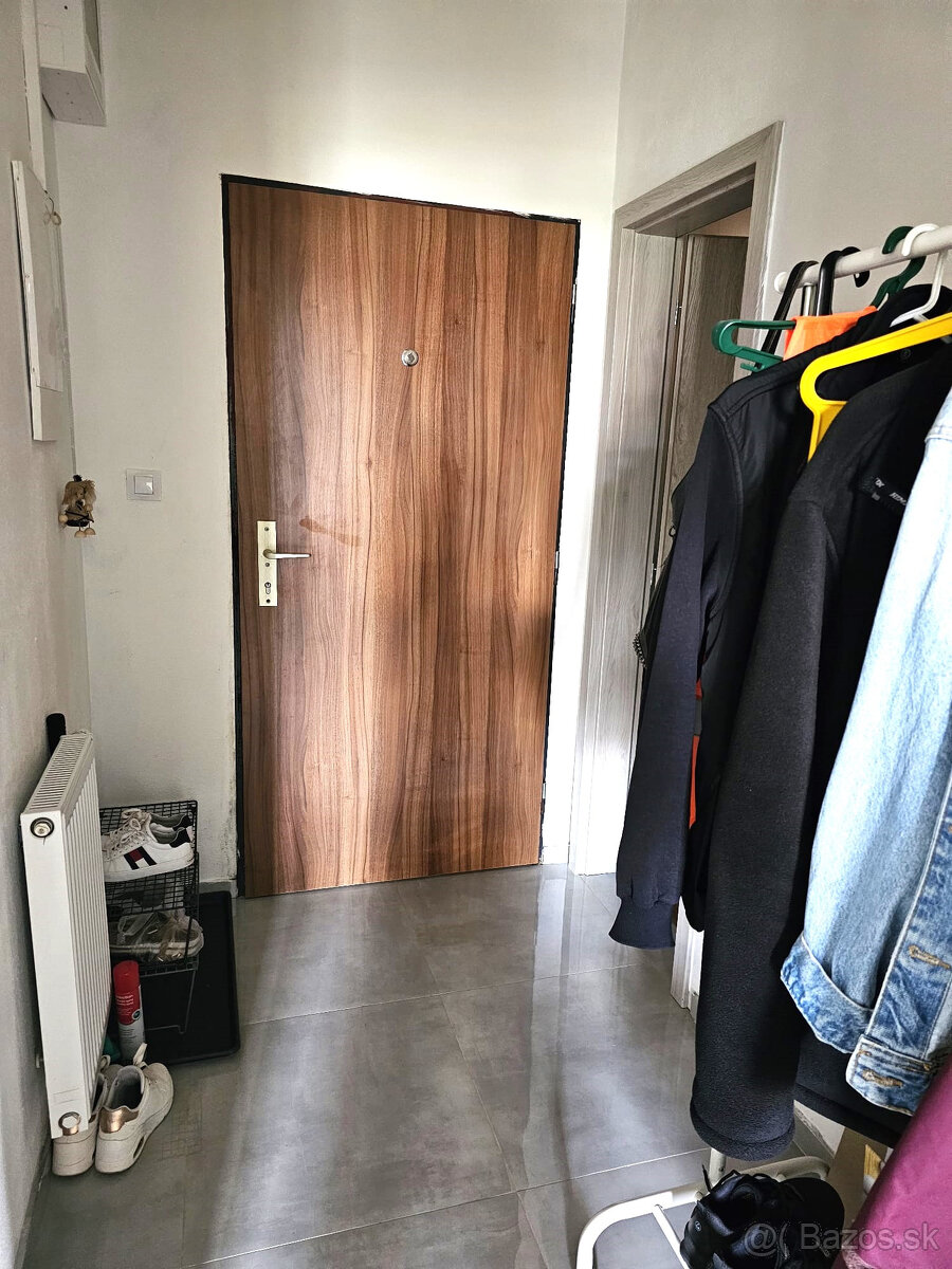 SENEC - NA PREDAJ EXKLUZÍVNE IBA U NÁS - 2 izbový byt v cent - 17