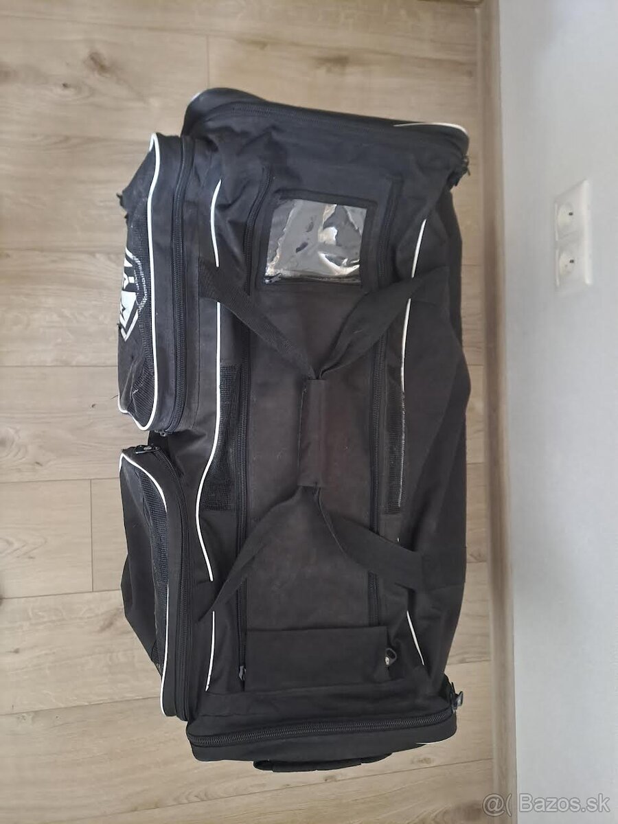 Predám kompletnú hokejovú výstroj🏒 - 17