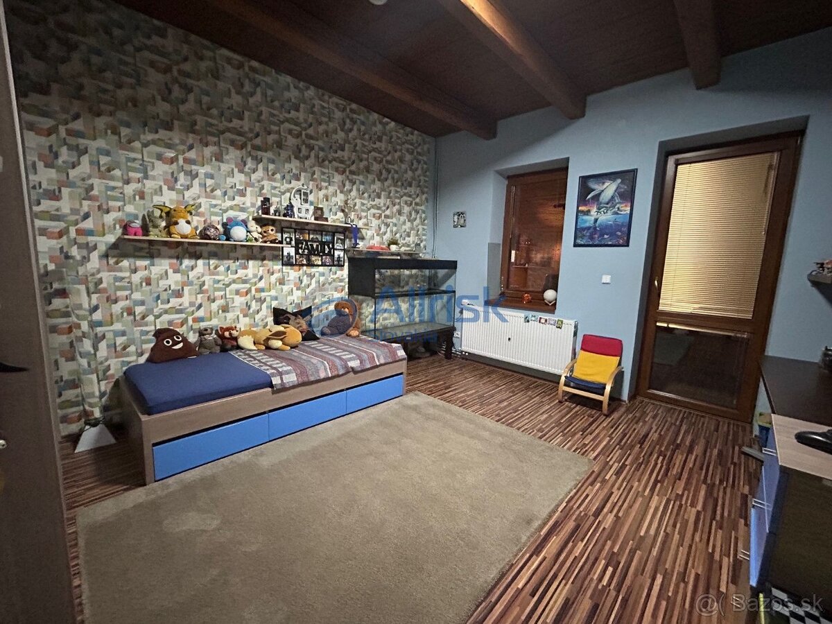 NOVÁ CENA Vidiecky dom s nádhernou záhradou dvojgaráž, t - 17