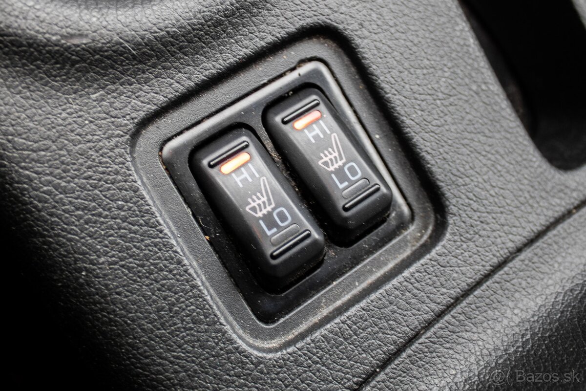 Mitsubishi Outlander 2.0 PHEV 4WD (2013) - 17