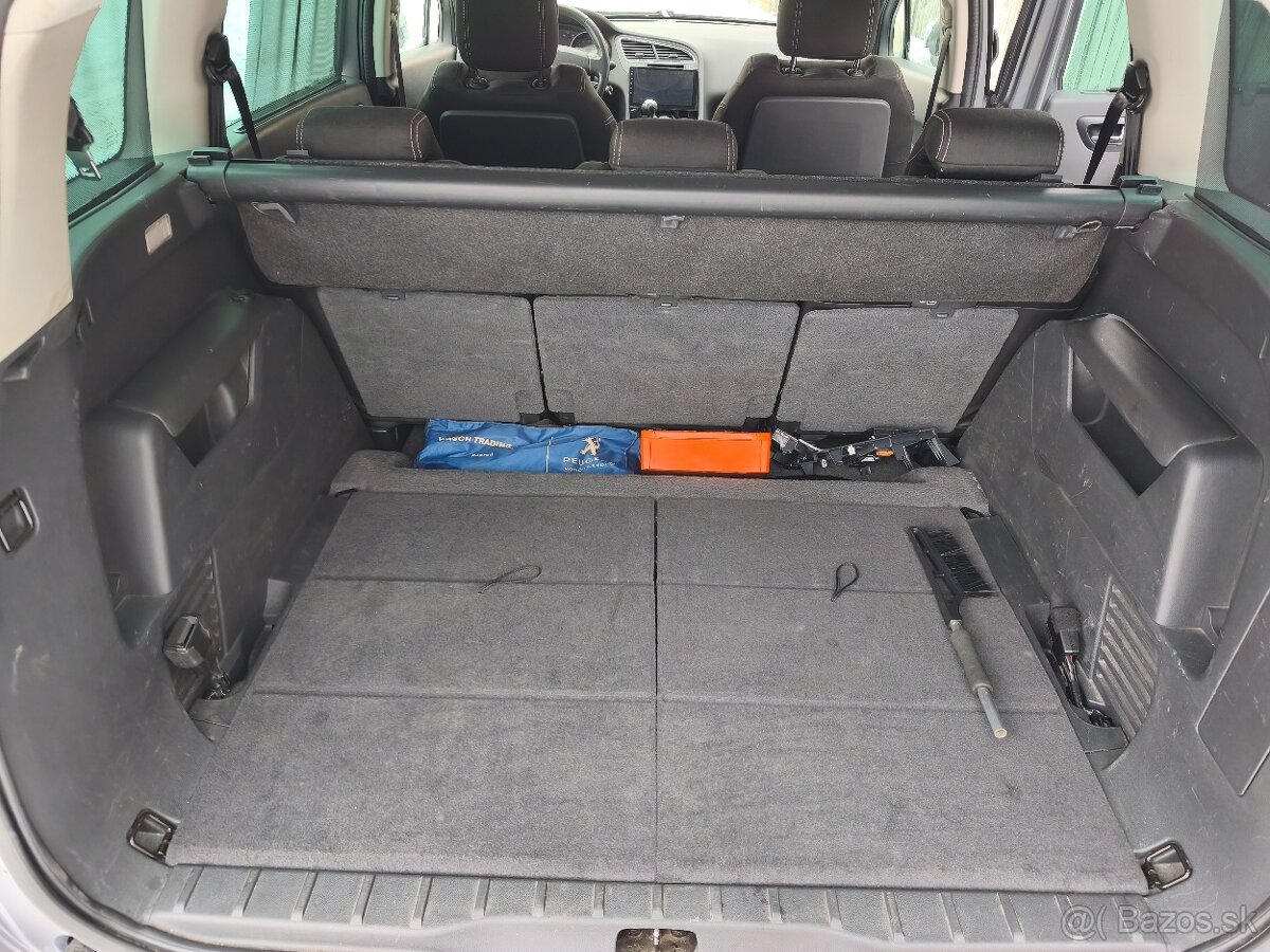 Peugeot 5008 1.6 HDI 7miestne - 17