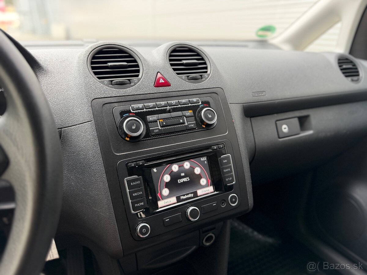 VW Caddy MAXI 2.0TDI DSG Nová STK - 17