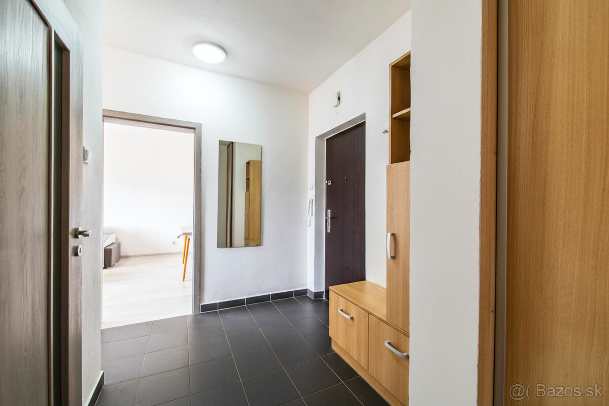 Na predaj 2-izbový byt s loggiou v Martine - Sever - 17