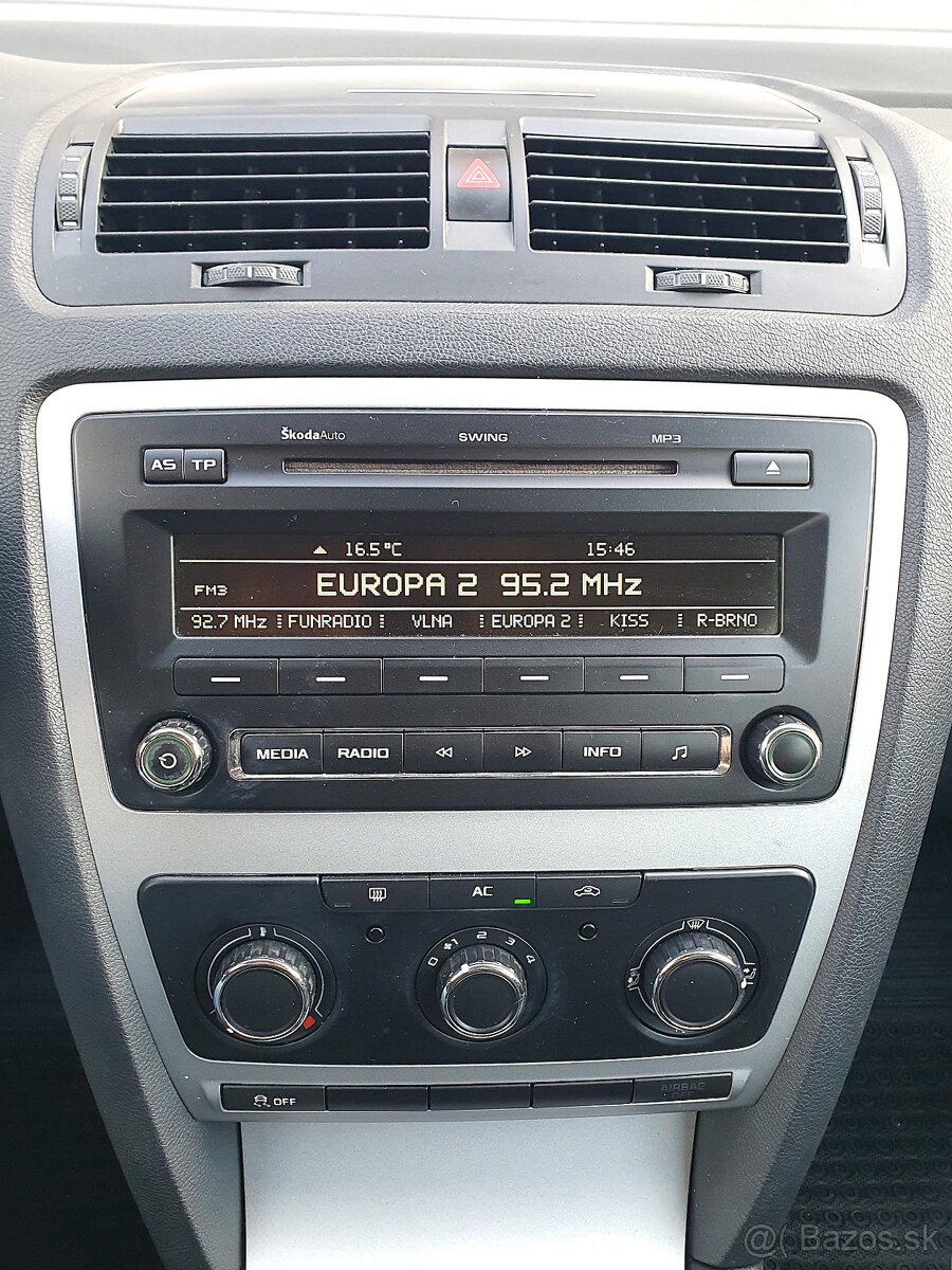 Škoda Octavia Combi 1.6 TDI CR DPF Ambiente - 17