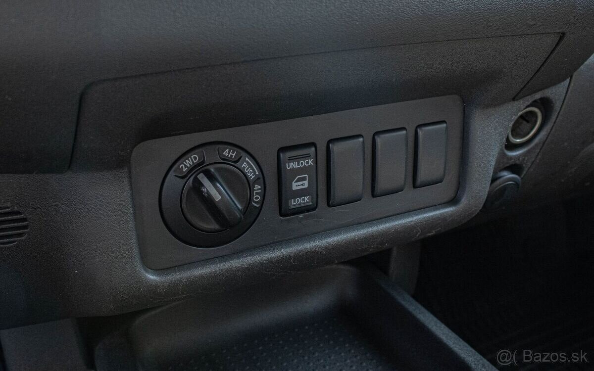 Nissan Navara 2.5D 4X4 2007 - 17