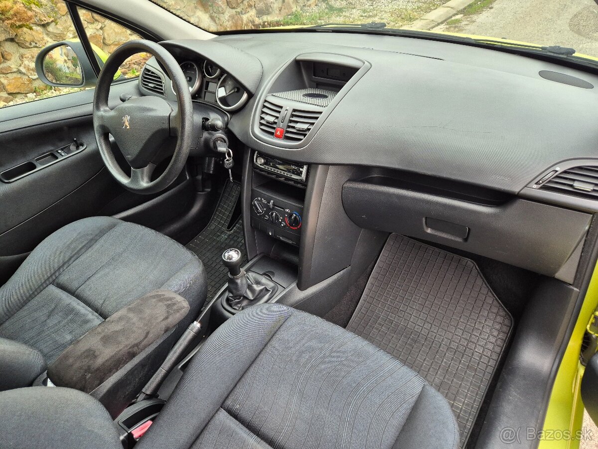 Peugeot 207 1.4 benzin - 17