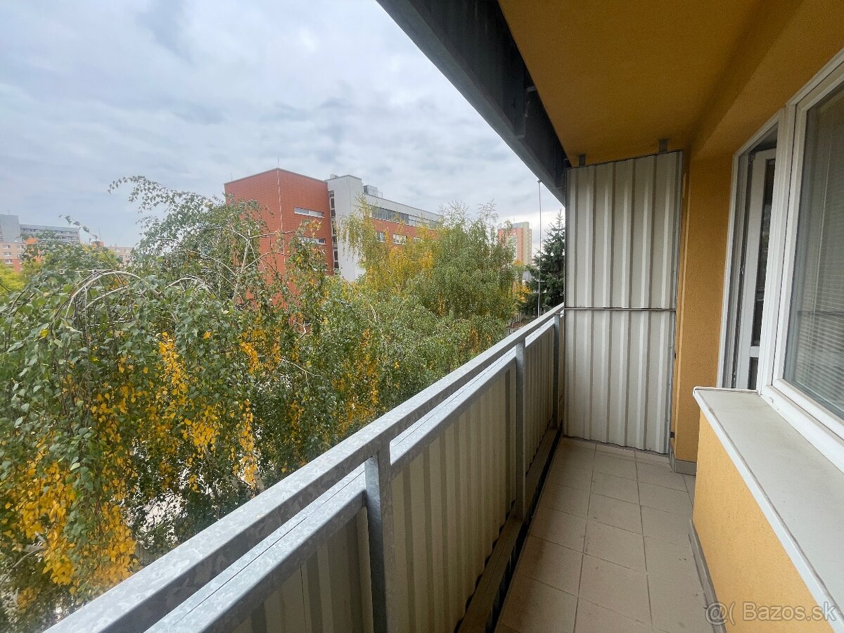 Garsónka Dúbravka - 17