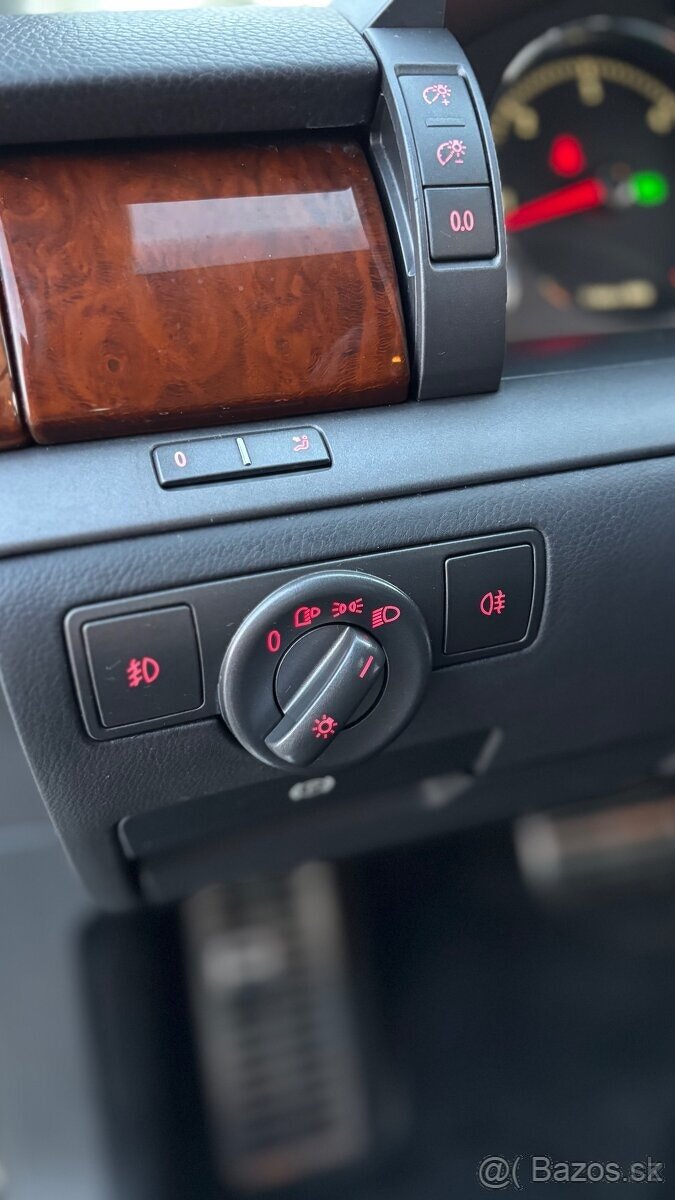 VW Phaeton 3,0 V6 TDi - 17