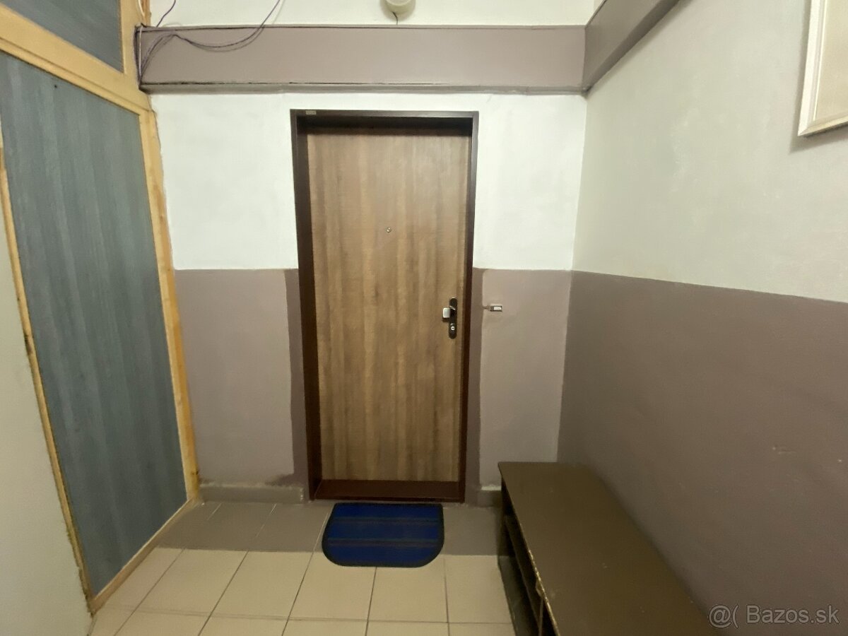 Predaj 4-izbový byt + veľký balkón M-laborce - 17