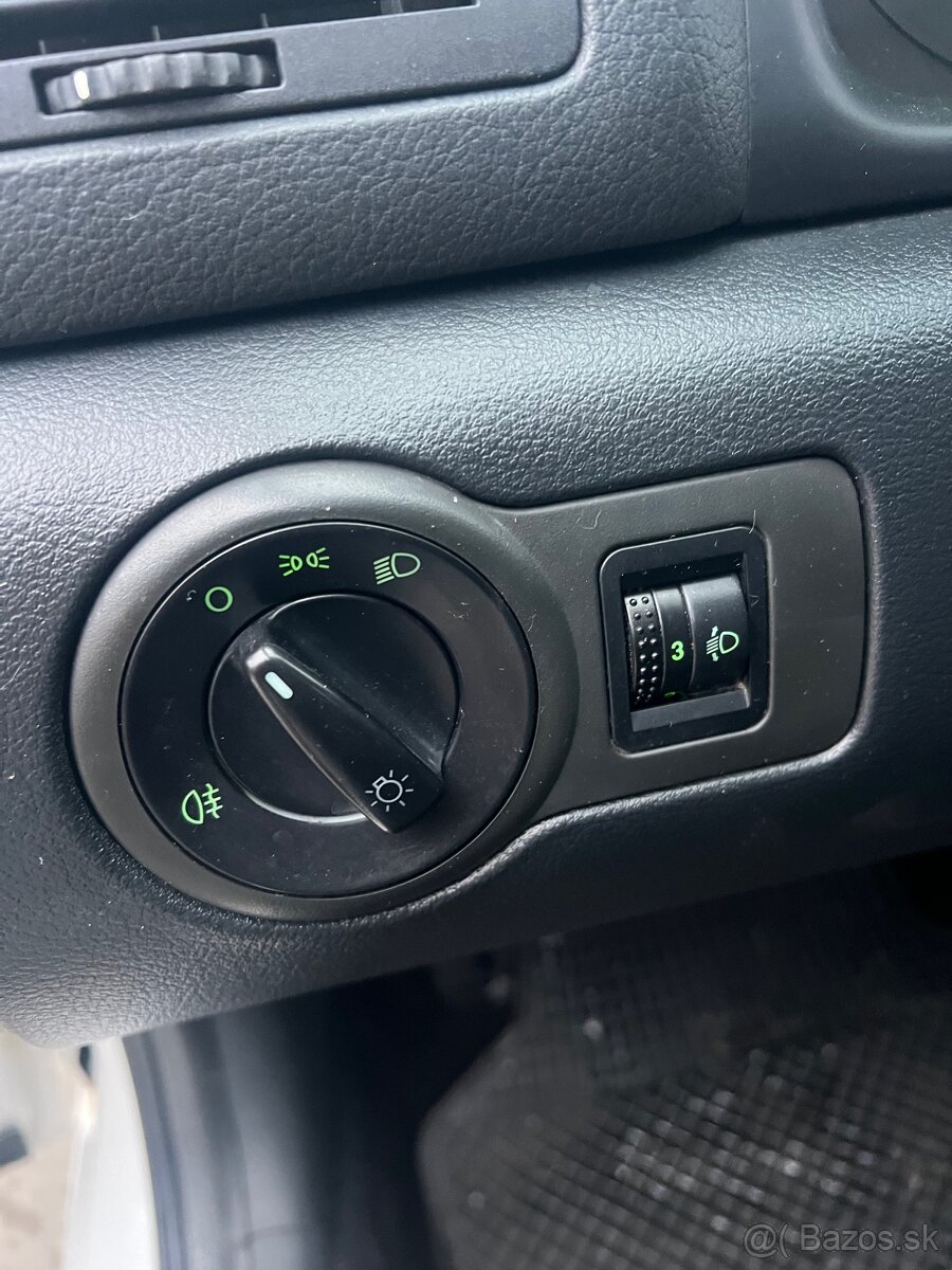 Škoda Octavia 1.9TDi 74kW r2010 - 17